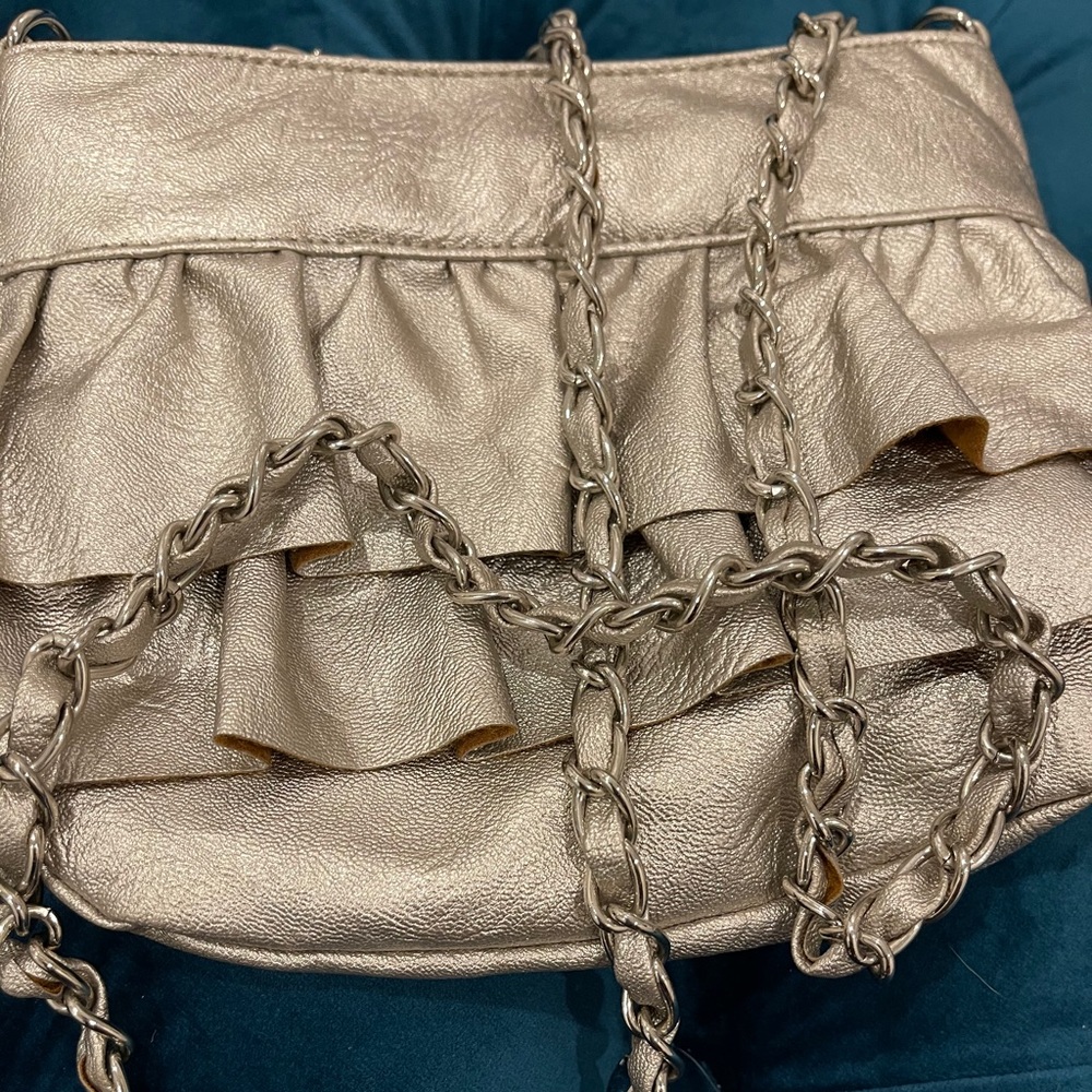 NWT Le Château Ruffle Purse - Picture 3 of 6